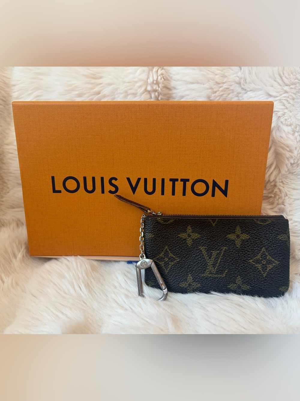 AUTHENTIC Louis Vuitton monogram key pouch